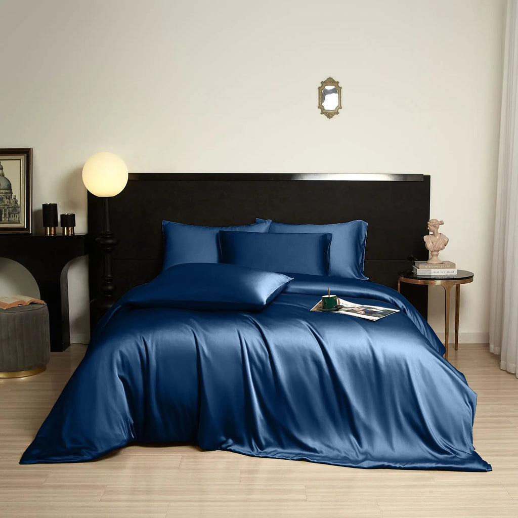 100% Bamboo Sateen Solid Bedding Set Ultra-Soft, Breathable 4-Piece Luxury Duvet Cover Set for Naked Sleeping