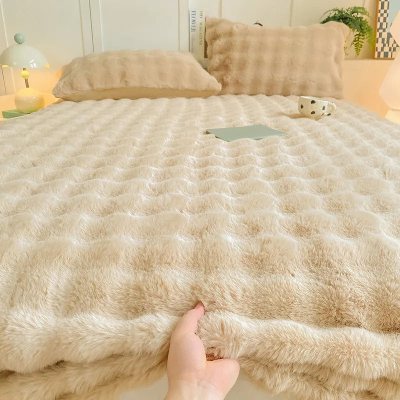 Winter Solid Color High Elasticity 360° All-Around Wrapping Coverage Rabbit Fur Bubble Fitted Bed Sheets Bedding Sheet Bedskirt
