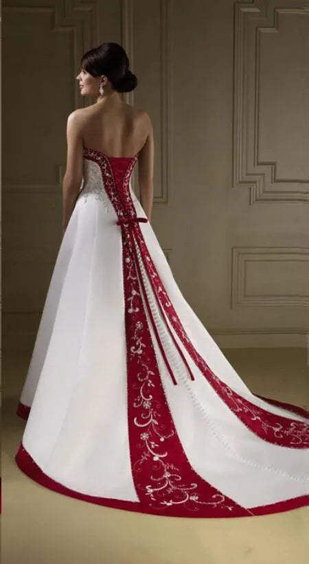 Red And White Satin Embroidery Wedding Dresses customsized retro Strapless Lace Up Court Train country Bridal Gowns vestidos