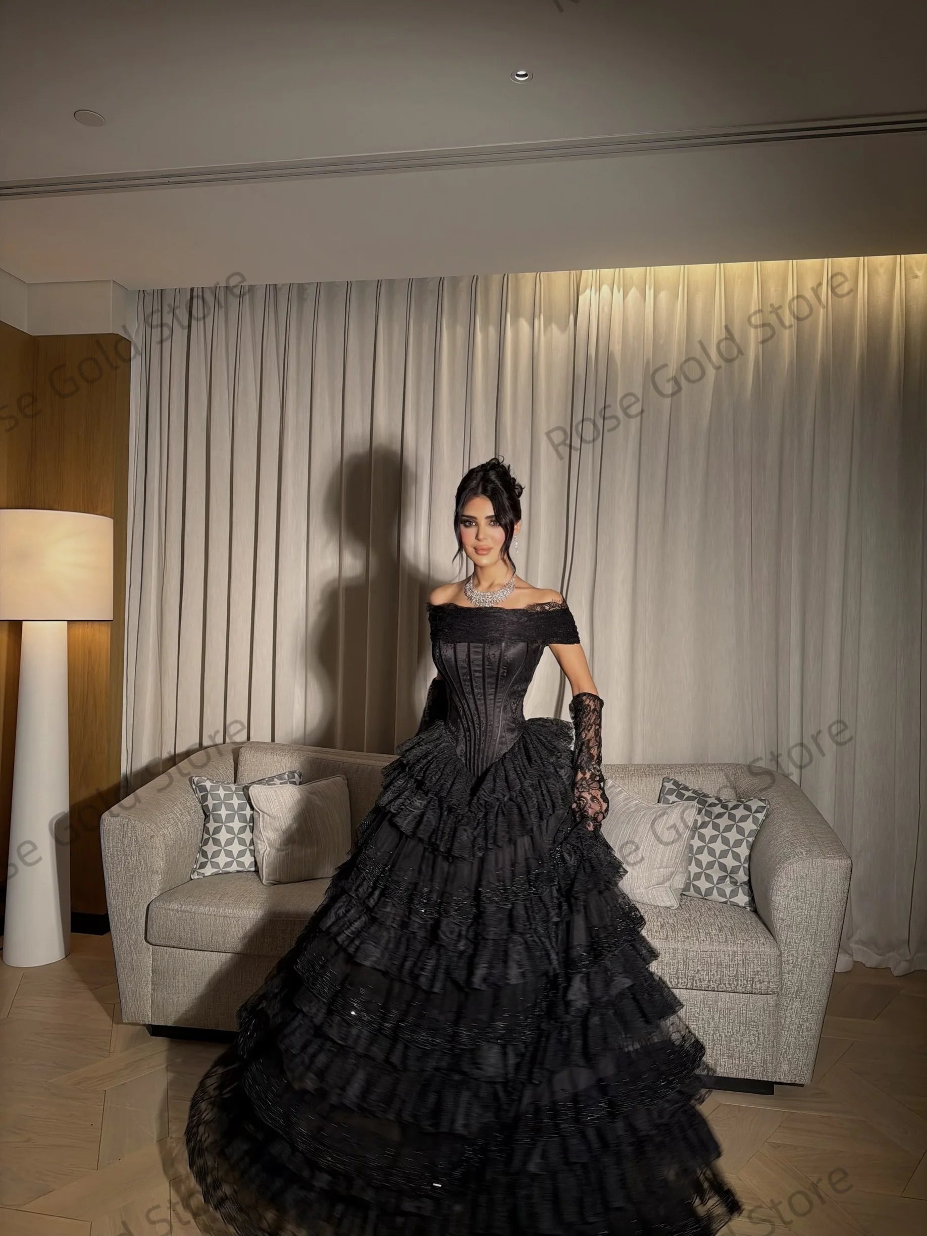 Glamorous Black Women Evening Dresses Off Shoulder Lace Tiered Ruffled Vestido de Gala Elegant Formal Robes de Soriee Customized