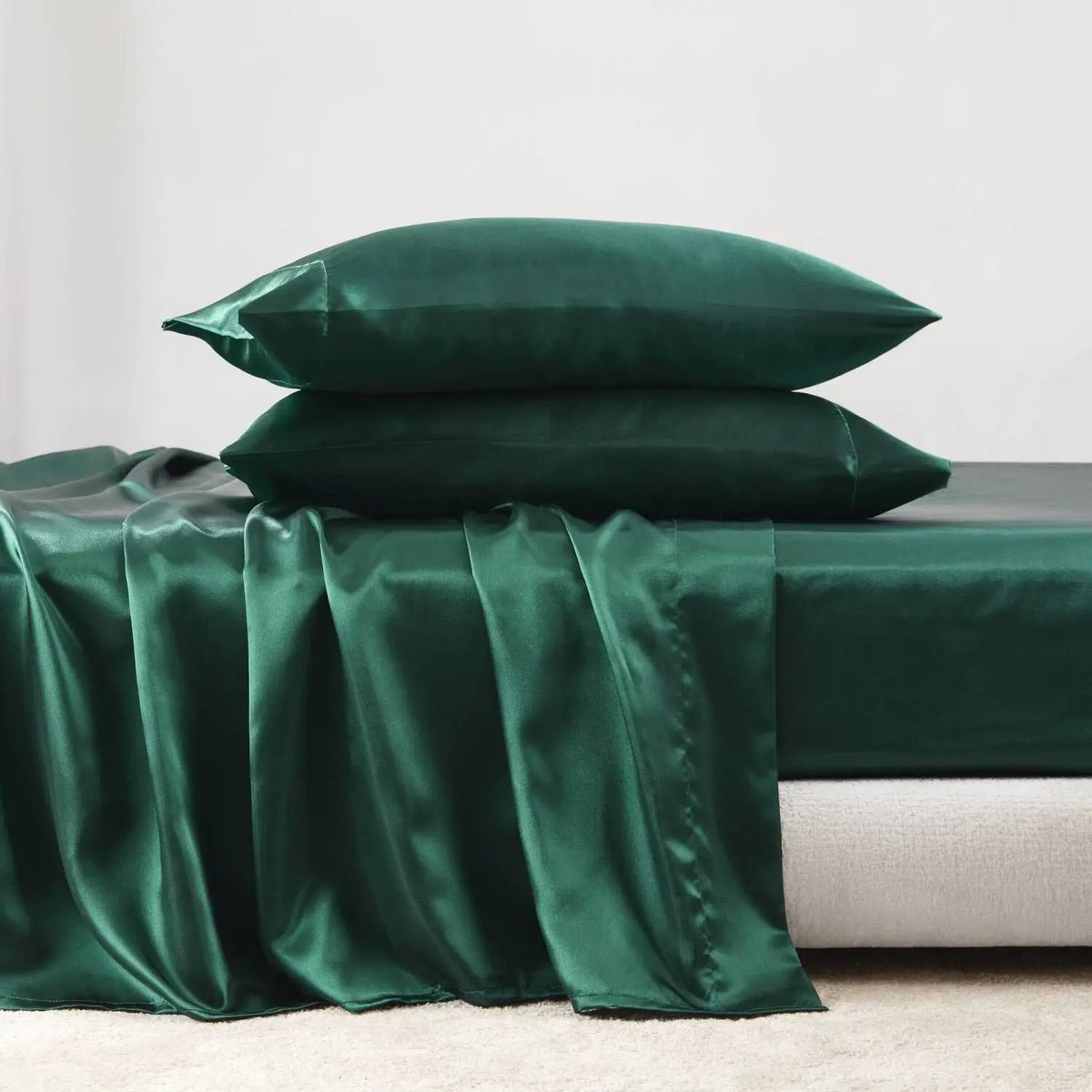 Luxury Satin King Sheet Set 4 Pcs Plain Dyed Bedding Home Use Grade A Woven Fabric All Season
