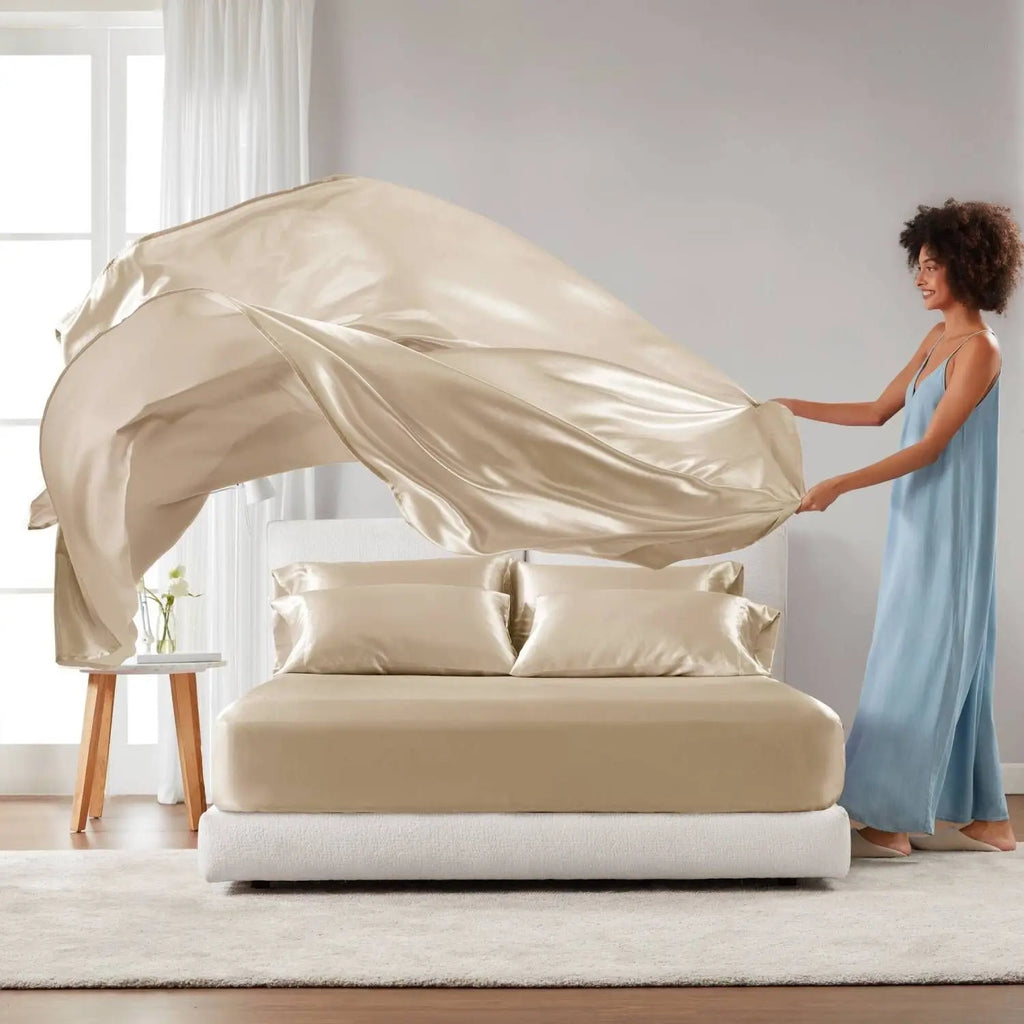 Cal King Satin Luxury Sheet & Pillowcase Set