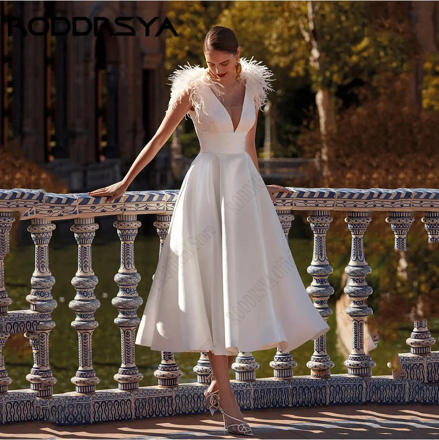 RODDRSYA Sleeveless A-Line Mid Wedding Dresses For Bride V-Neck Backless vestidos de novia Satin Simple Party Gowns Customized