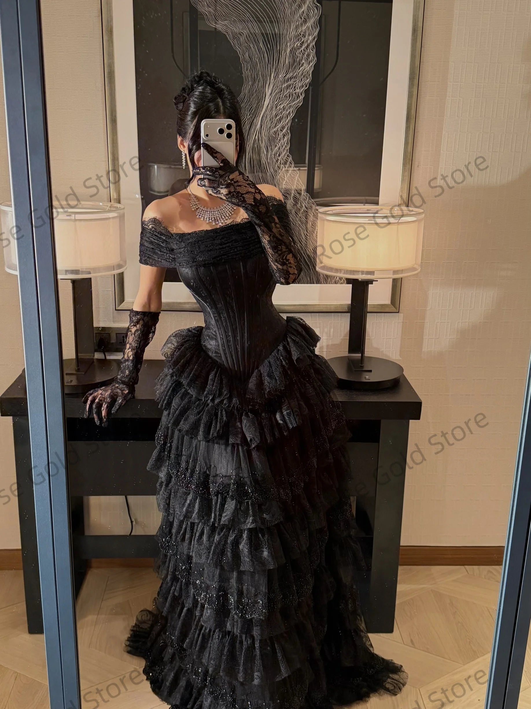 Glamorous Black Women Evening Dresses Off Shoulder Lace Tiered Ruffled Vestido de Gala Elegant Formal Robes de Soriee Customized